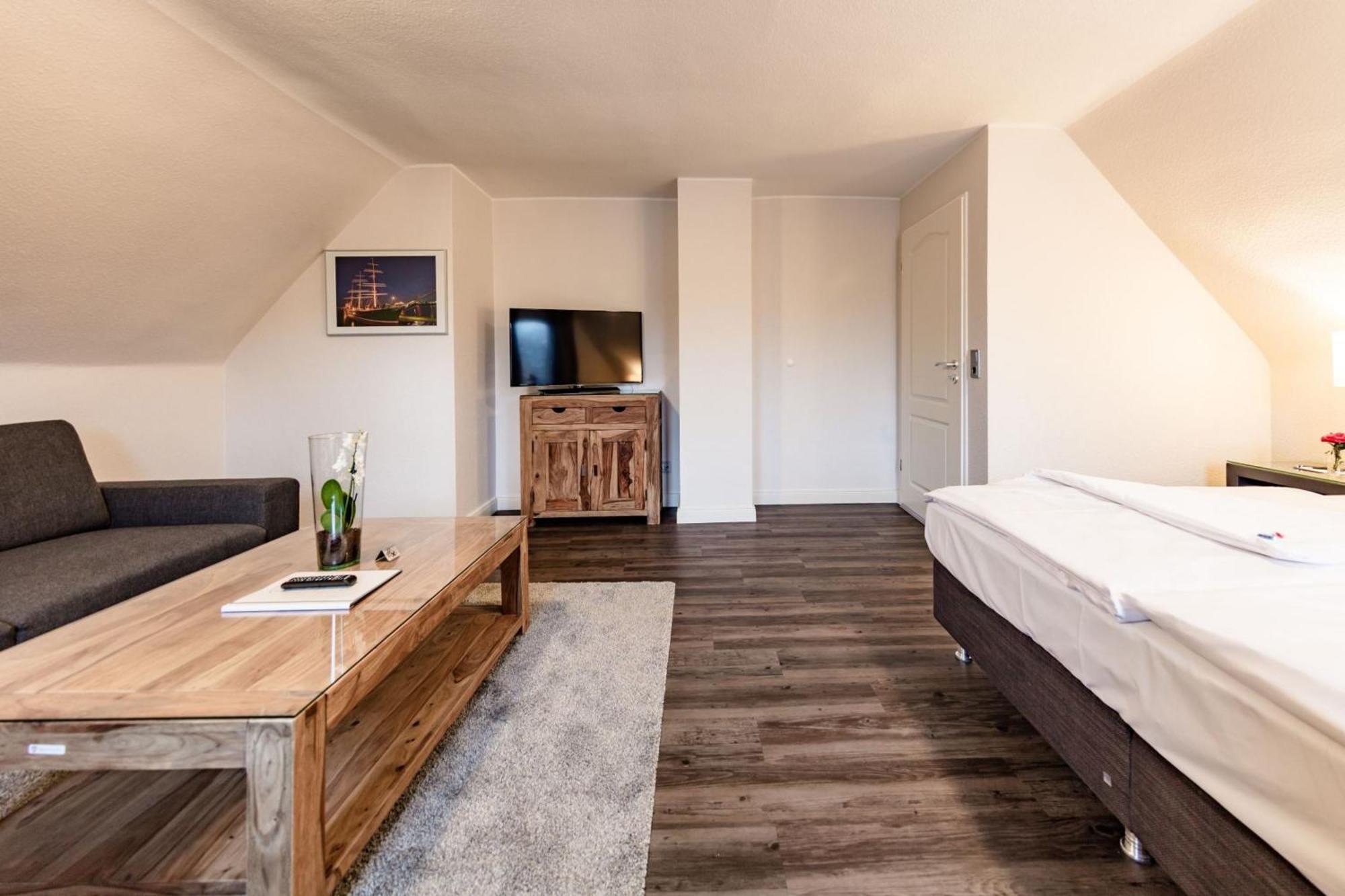 Hotel Zum Zeppelin Хамбург Стая снимка